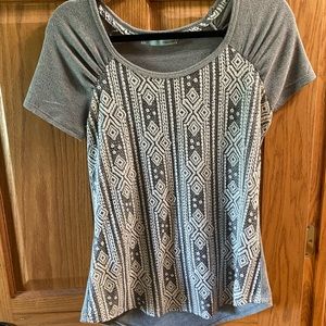 Women’s short sleeve sweater top.